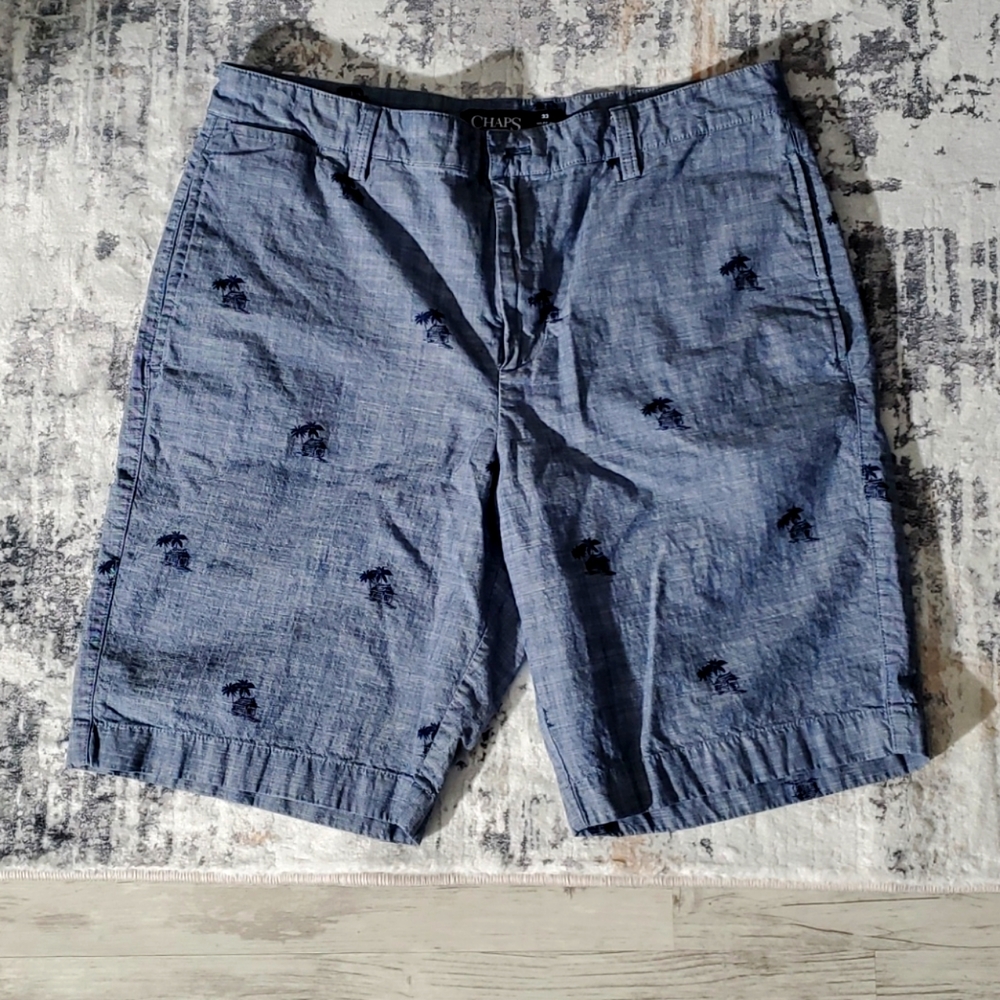 Mens Chaps shorts size 33